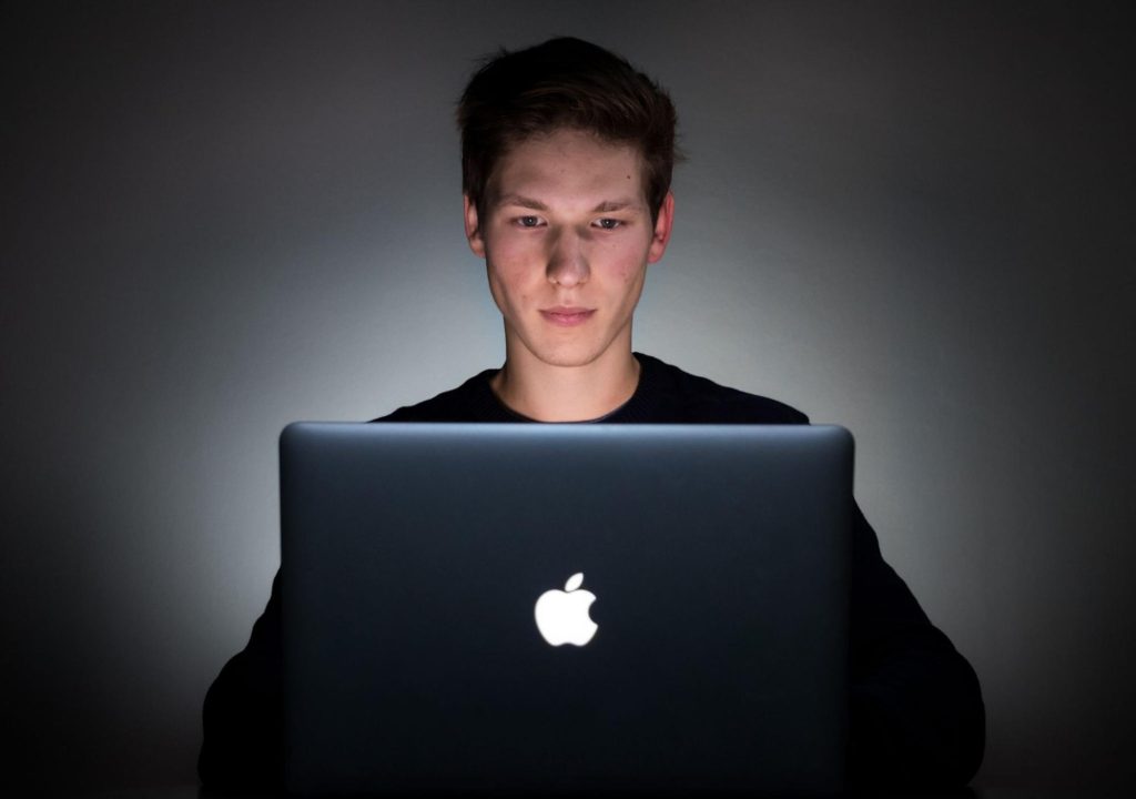Apple Search Engine Apple Search Engine